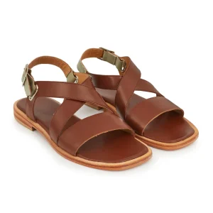 Sandalias con tiras cruzadas en cuero para mujer