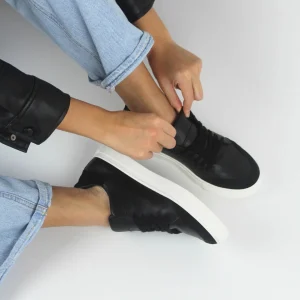 Zapatillas ortopedicas hechas de cuero