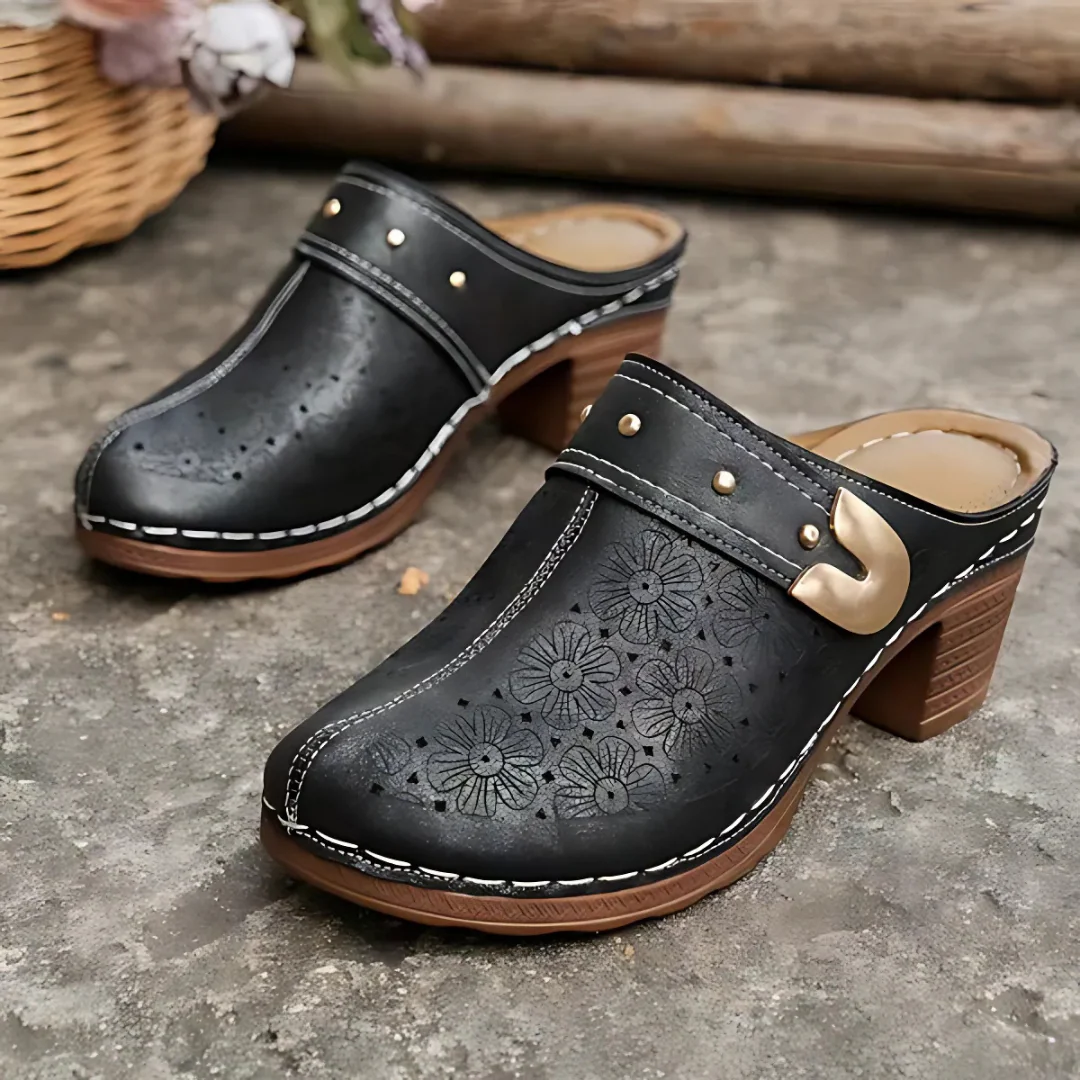 Sandalias de punta cerrada con tac贸n para mujer