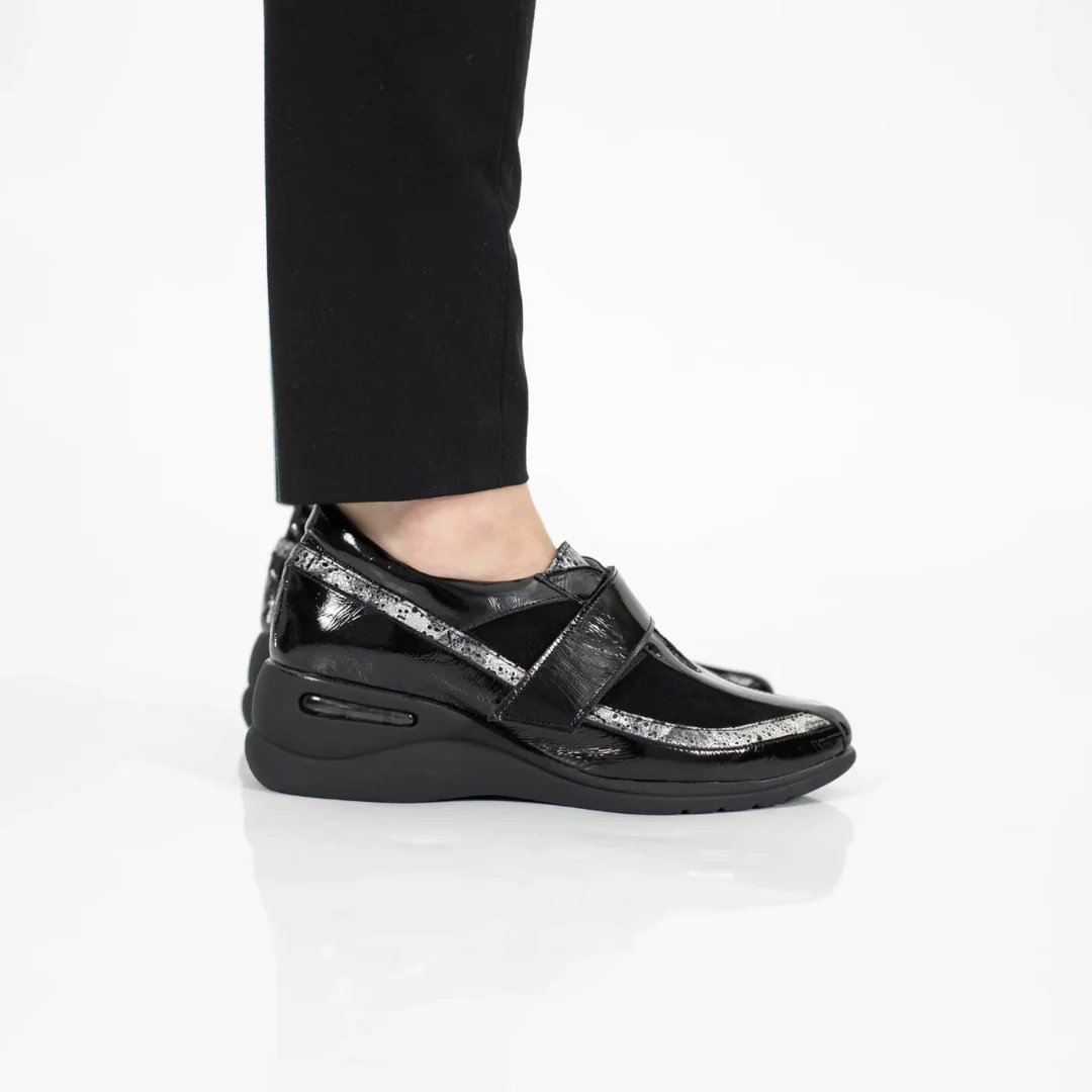 Zapato de Charol con Velcro y Tacón Cómodo® - Imagen 3