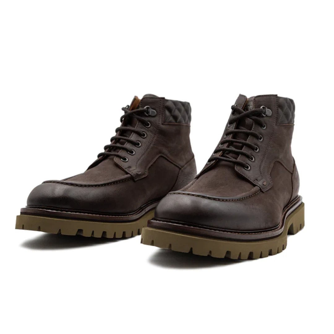 Botas de Cuero Marr贸n oscuro para Hombre con Suela Gruesa y Costuras Reforzadas