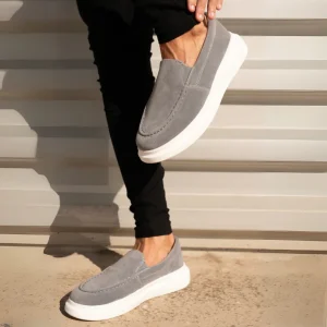 Mocasines elegantes de gamuza para hombre