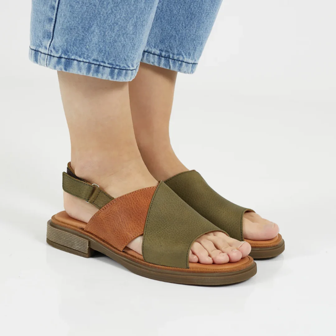 Sandalias de cuero en dos tonos庐 - Imagen 8