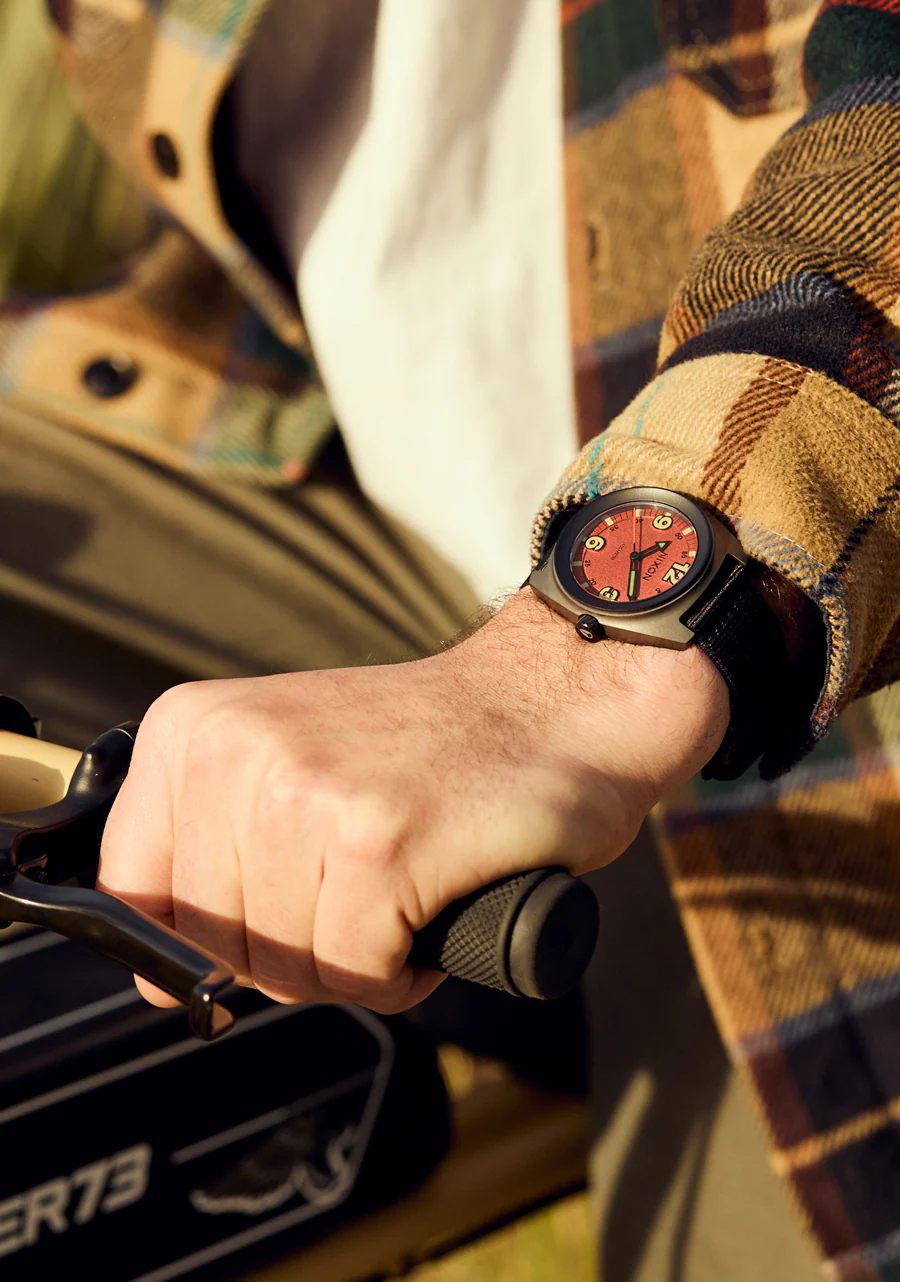 Clutch 42 - Matte Gunmetal / Hot Sauce - Imagen 7