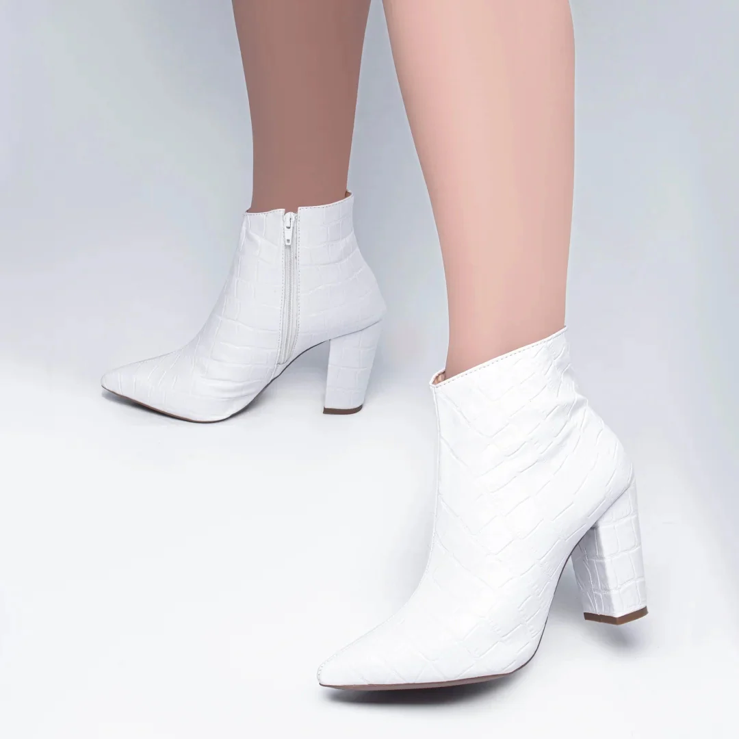 Botas de Cuero Texturizado con Punta Fina para Mujer - Imagen 3