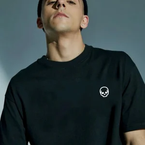 Camiseta negra cráneo minimalista (UNISEX)