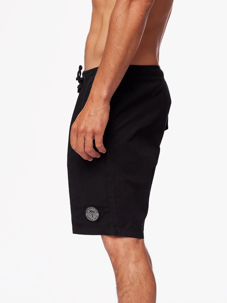 Short para Hombre Dunkelvolk FLEECE COMFORT SHORT 16" BLK - Imagen 3